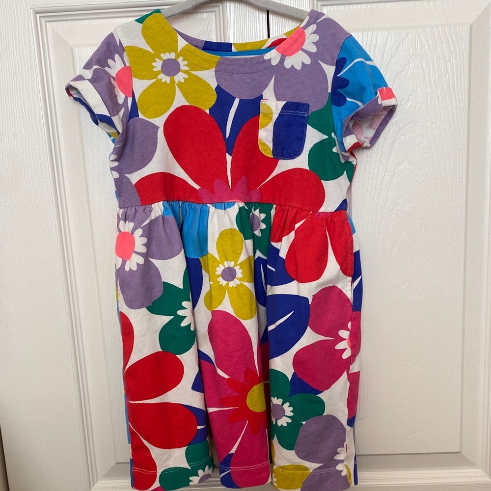 Mini boden 5-6Y Colorful Floral Kids top